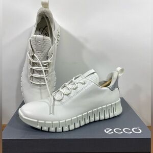 NIB $185 Ecco Gruuv UltraFlex White Athletic tennis Shoes sz 41 10-10.5